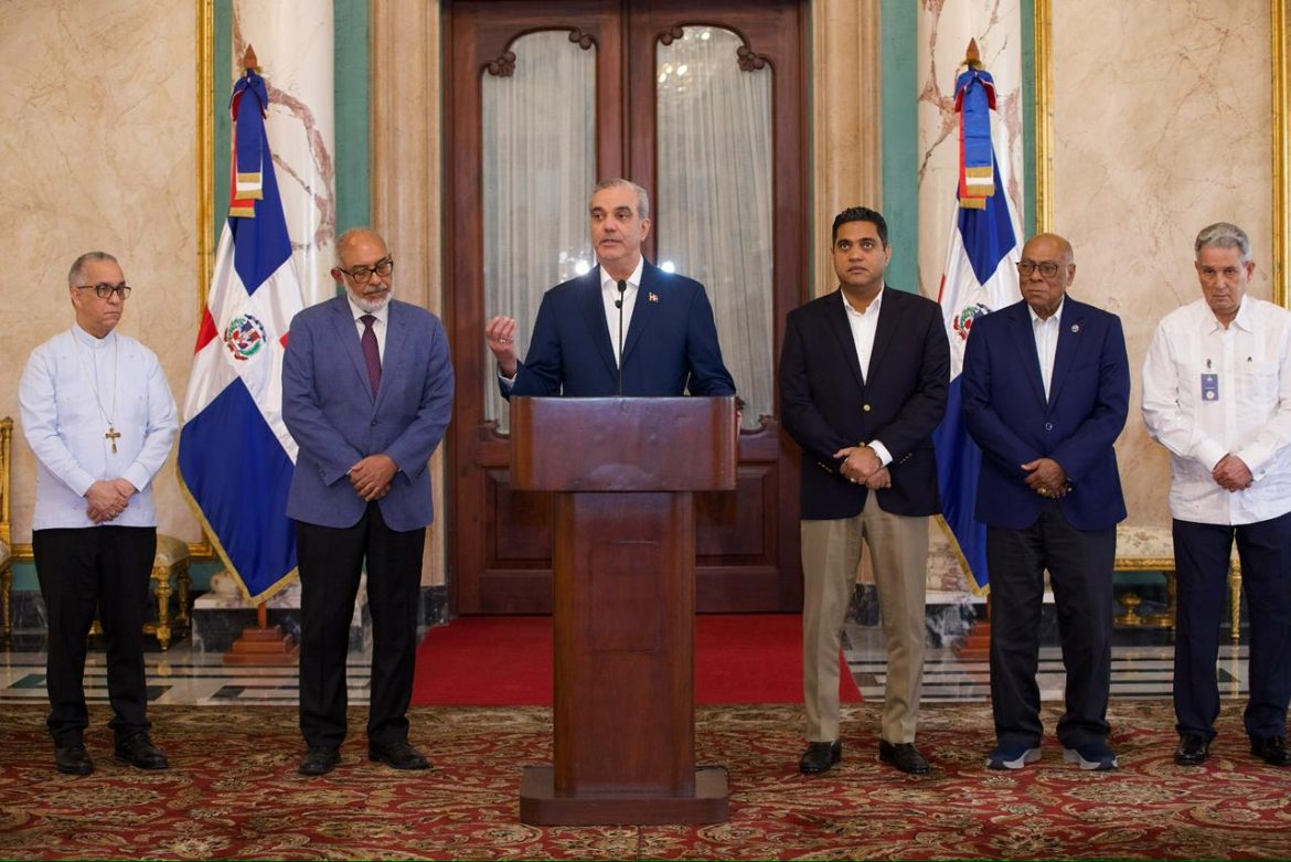 El Gobierno invertirá más de RD$2,000 millones bajo supervisión ciudadana.