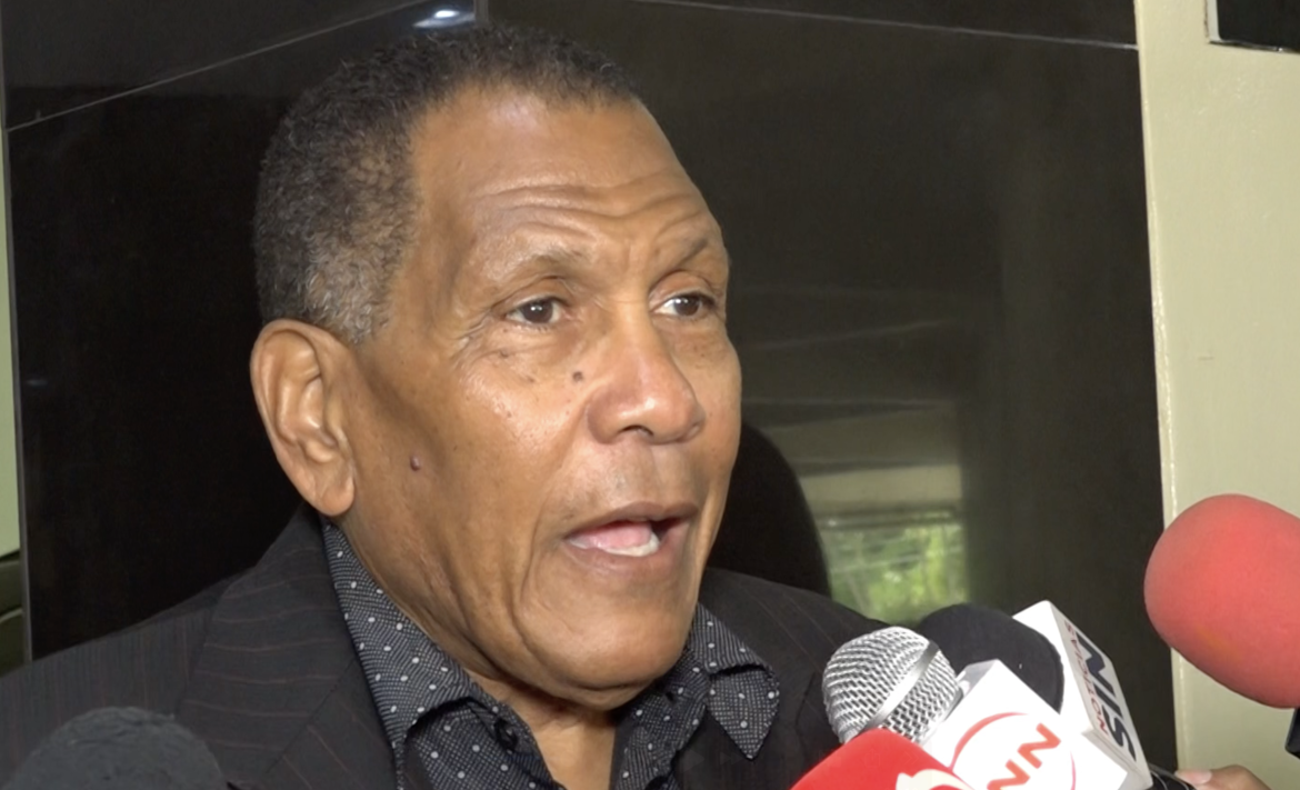 Senador pide revisar contrato de Aerodom