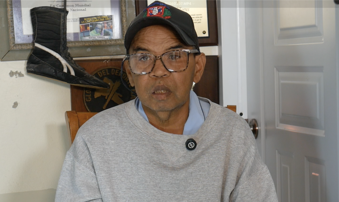 Excampeón de boxeo denuncia falta de respuesta para acceder a medicamentos de alto costo