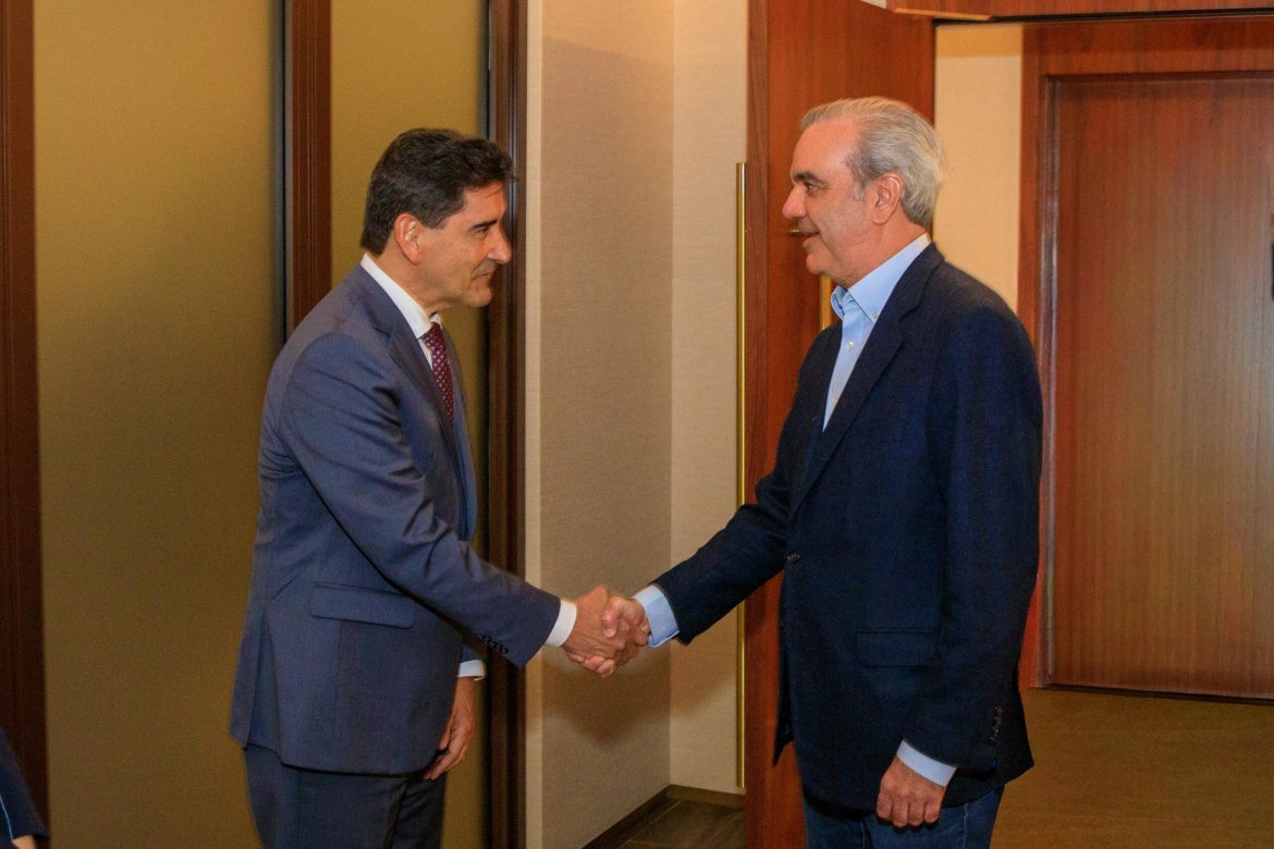 Presidente Abinader llega a Dubái para participar en la Cumbre Mundial de Gobiernos