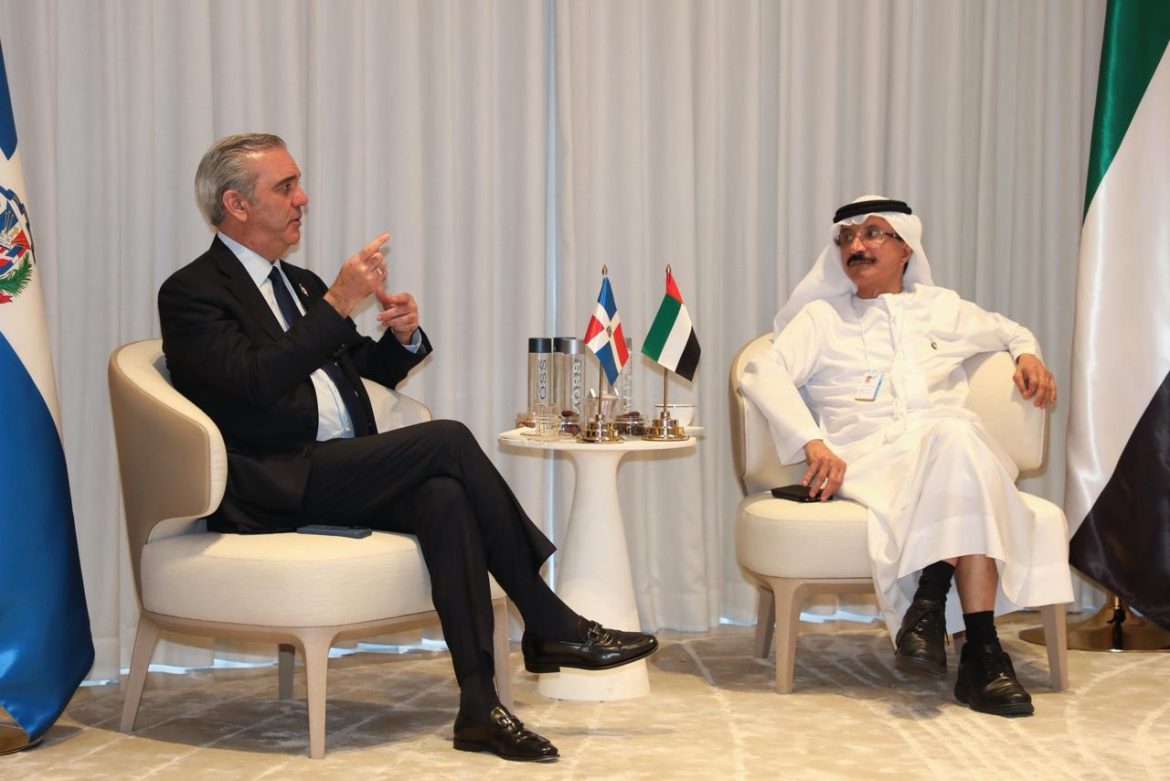 Luis Abinader se reúne con líder global de DP World para consolidar a RD como centro logístico y de inversión regional
